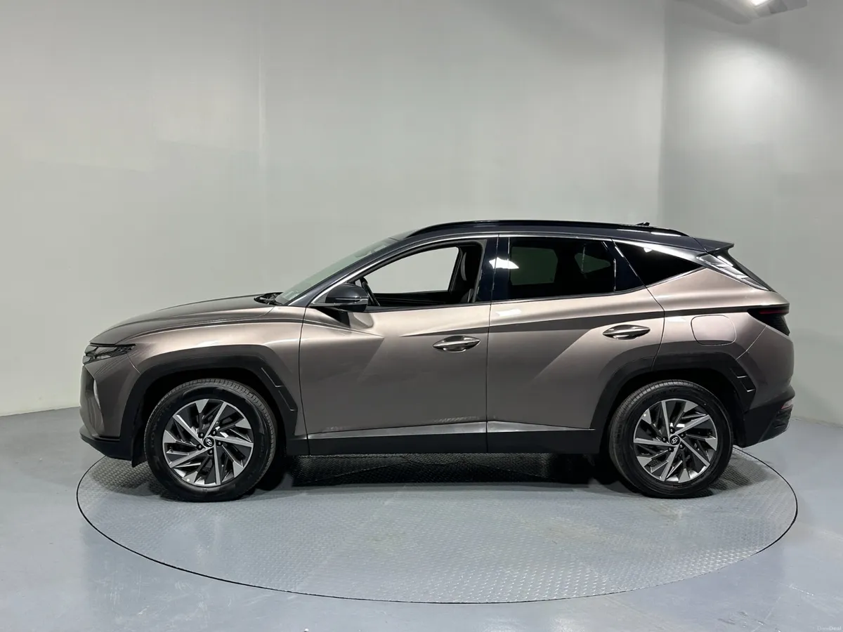 Hyundai Tucson Executive 2 Tone Roof 212 - Image 4
