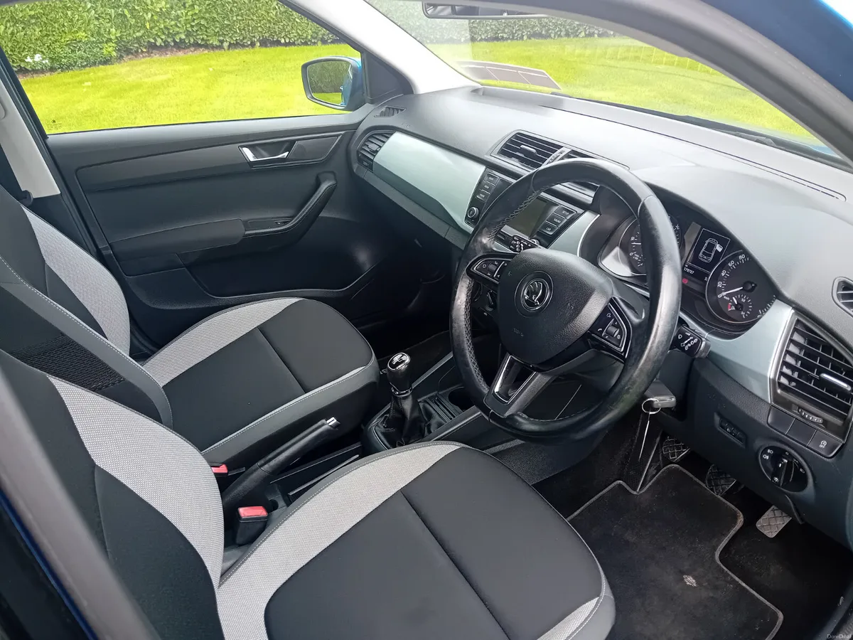 Skoda Fabia 2015 - Image 6