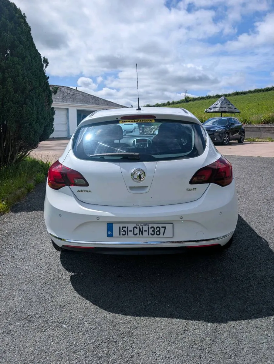 2015 Opel Astra - Image 3
