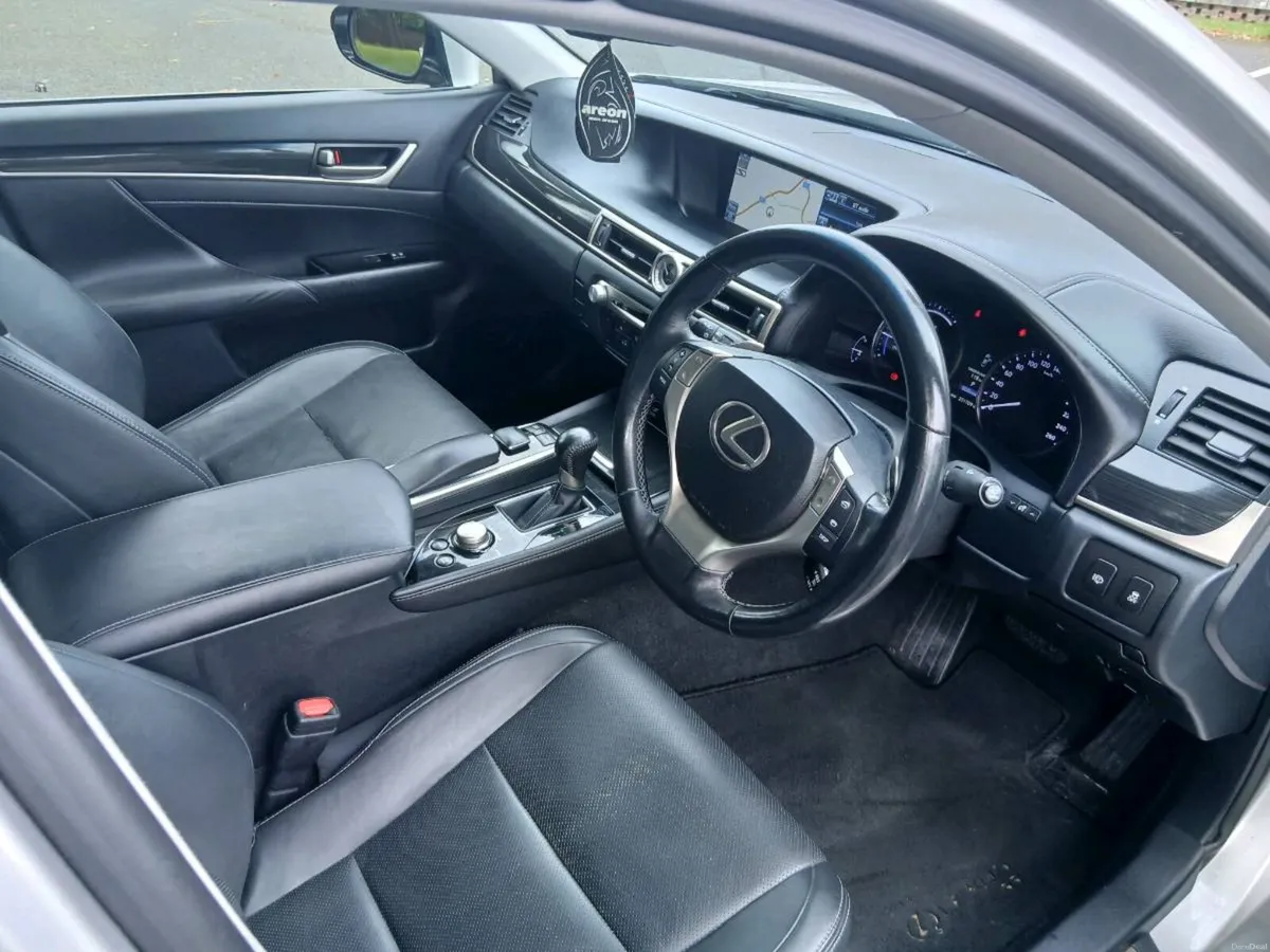 Lexus GS300 very clean with tax and test. - Image 5