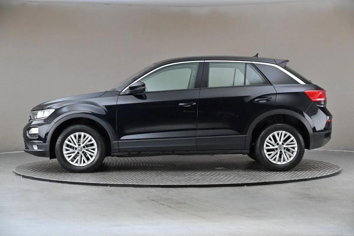 Volkswagen T-Roc 1.6 TDI 6SPD 115BHP - Image 5