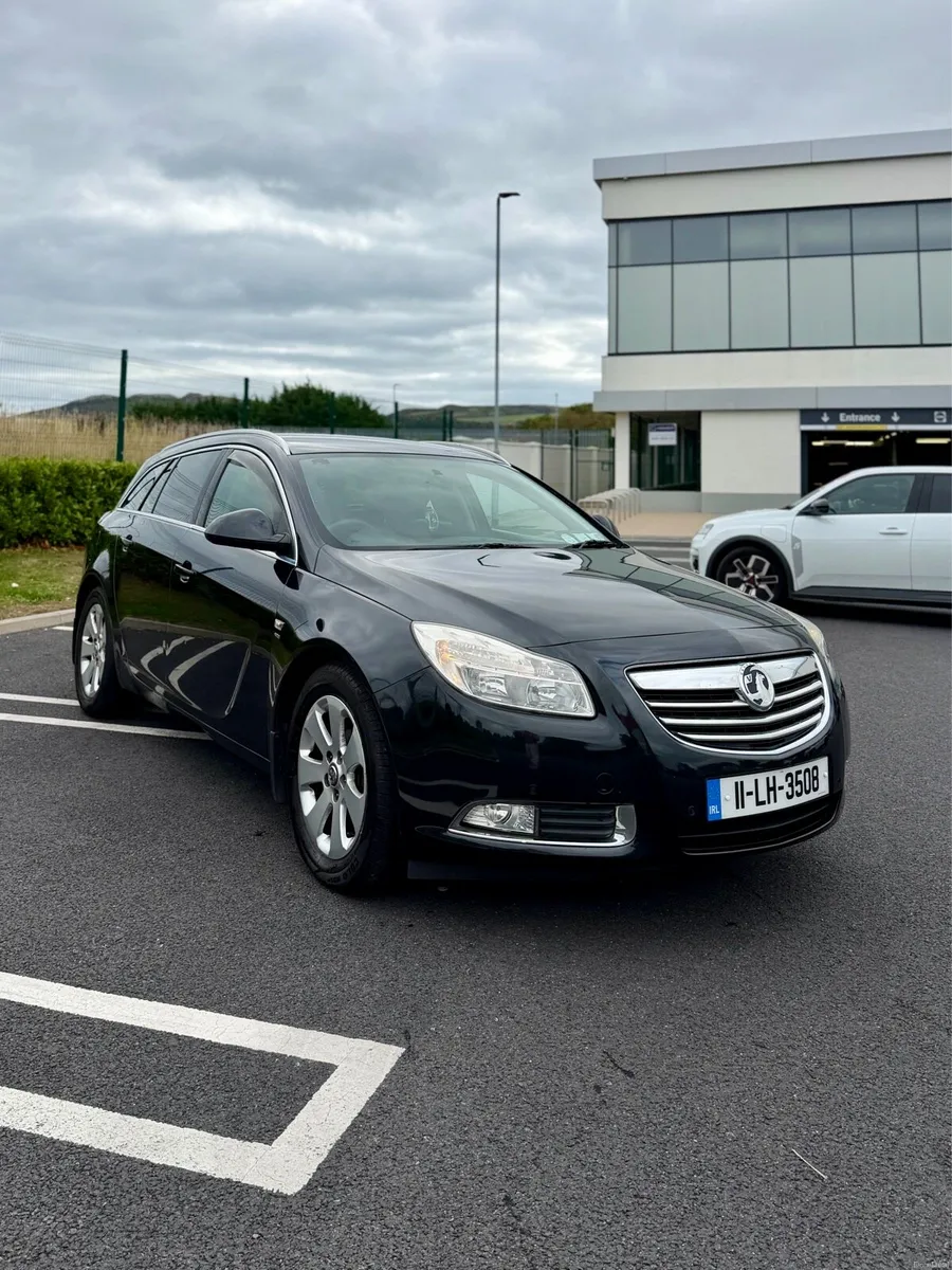 Vauxhall Insignia - Image 1