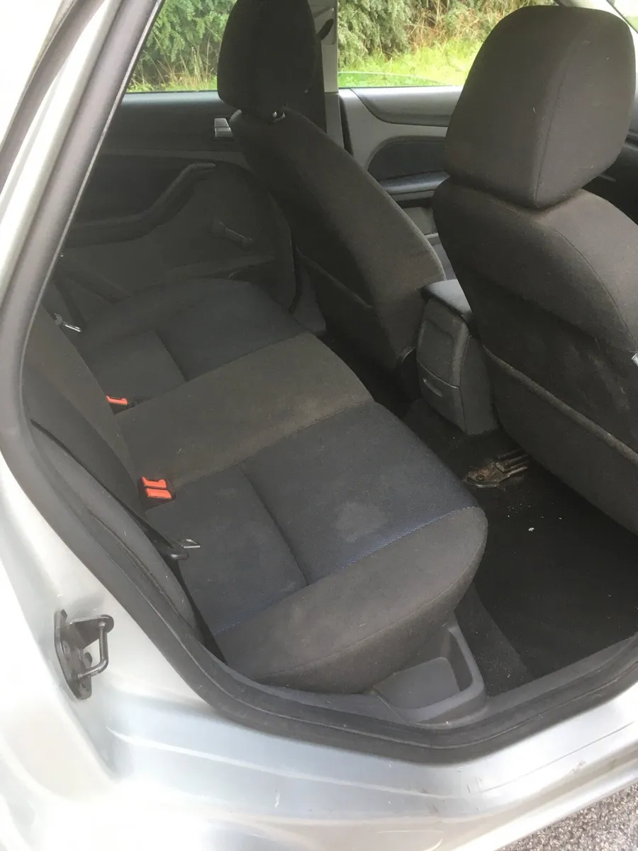 Ford Focus NT Zetec 1.4 - Image 2