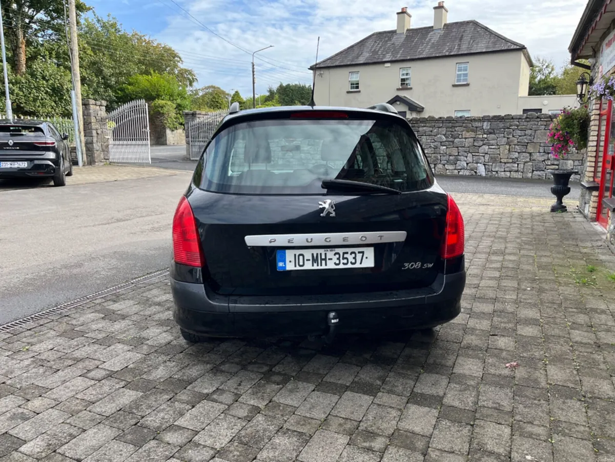 Peugeot 308 1.6 HDI SW S 110 5DR - Image 2