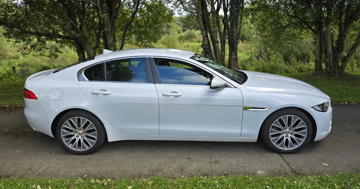 2016 Jaguar XE Prestige 2.0d 163hp Manual - Image 3