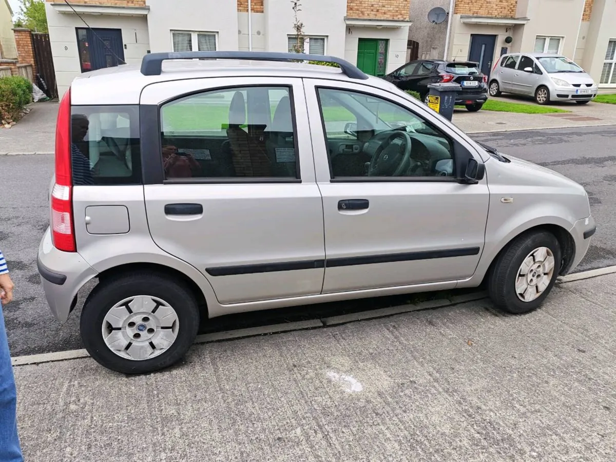 Car - Image 4