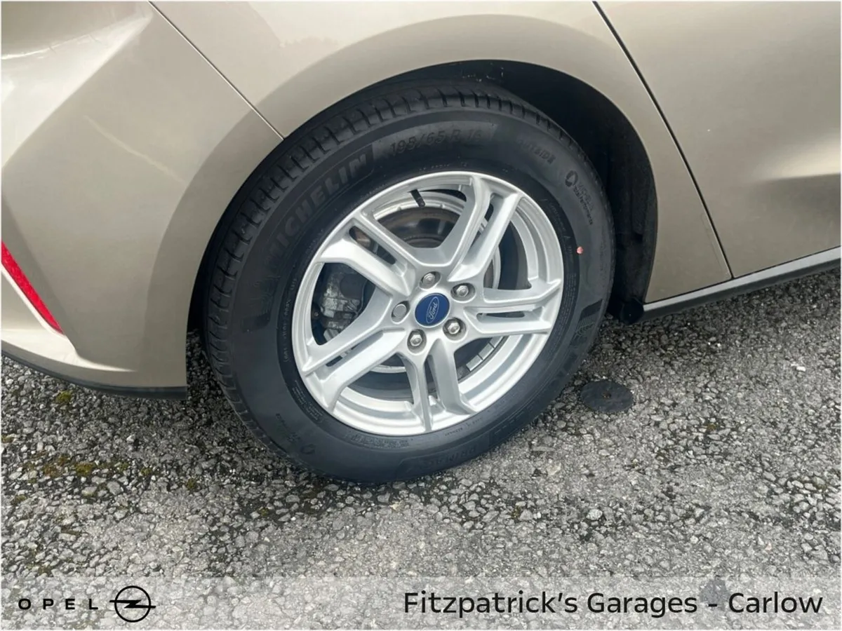 Ford Focus 1.0 EcoBoost 125PS Zetec Free €500 Petr - Image 6