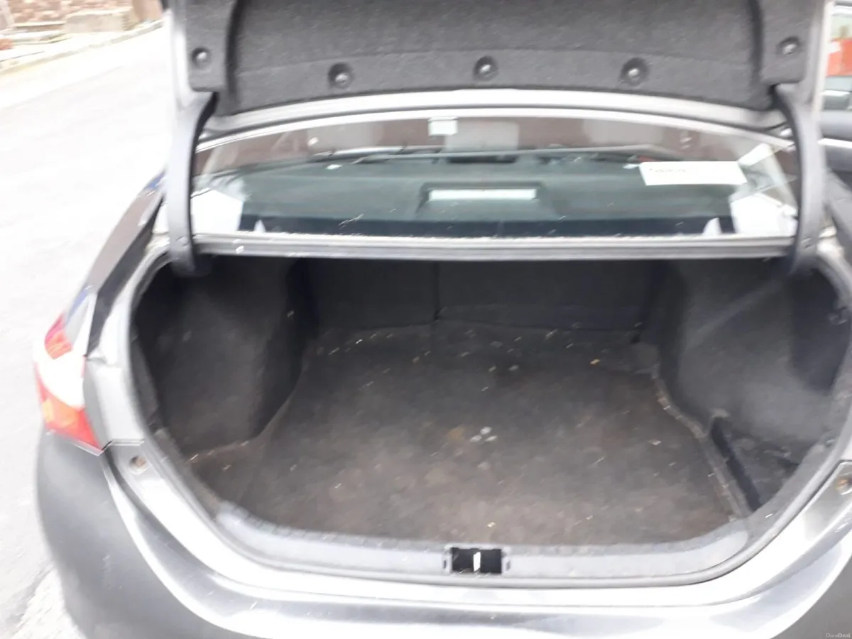 Toyota Corolla 1.4 D-4D (152) – Manual - Image 2