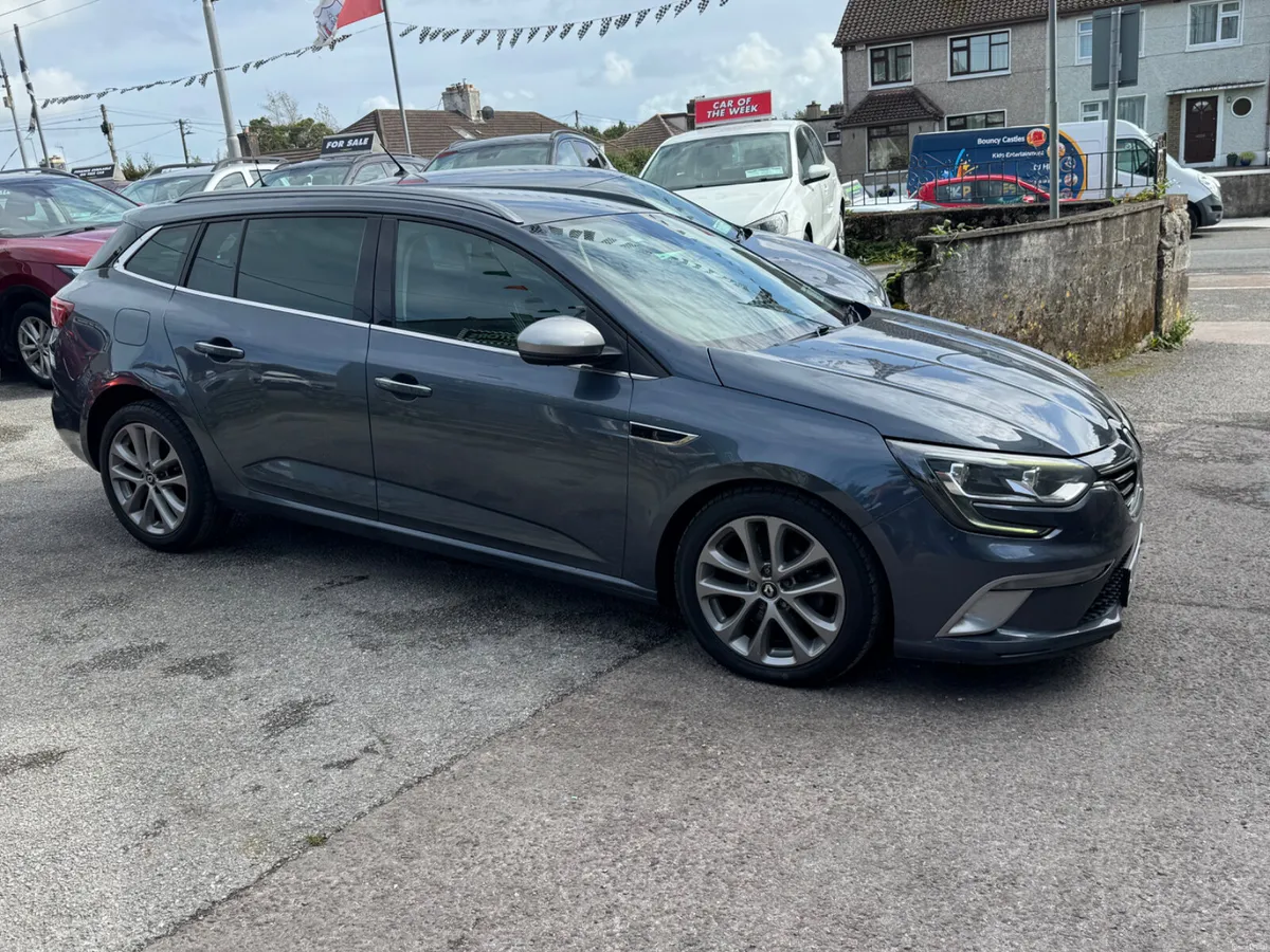Renault Megane high spec Estate - Image 5