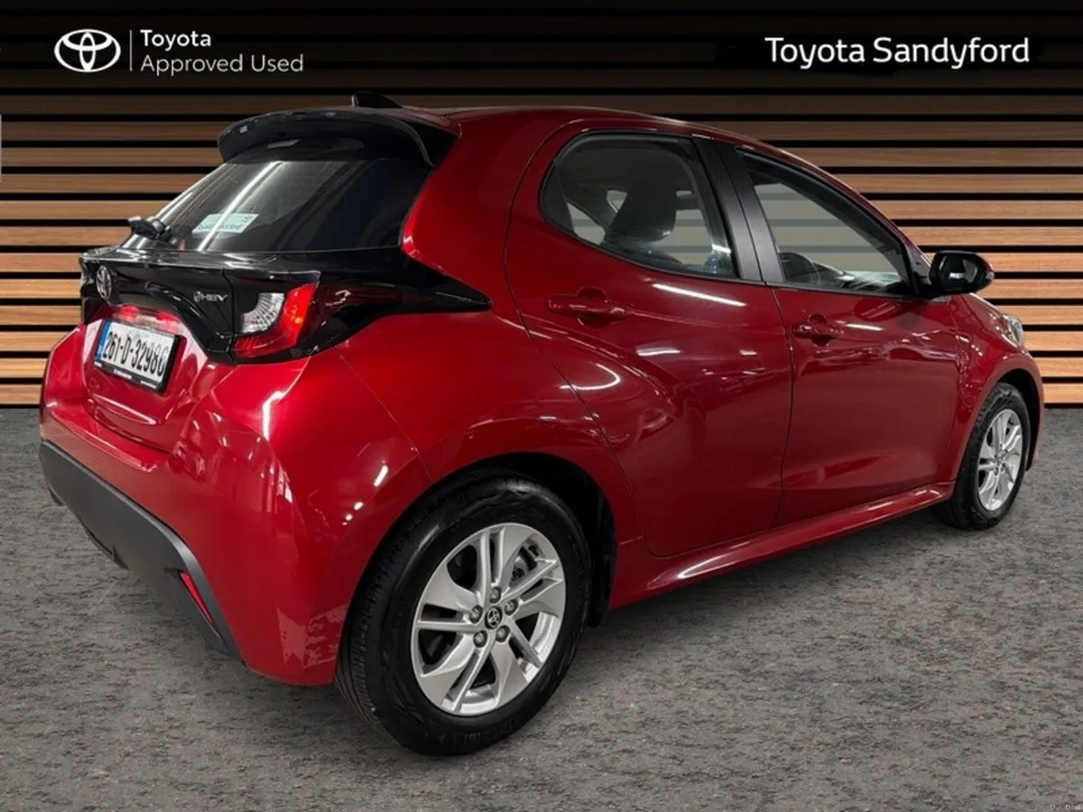 Toyota Yaris HYBRID LUNA // REAR CAMERA // TOYOTA - Image 2