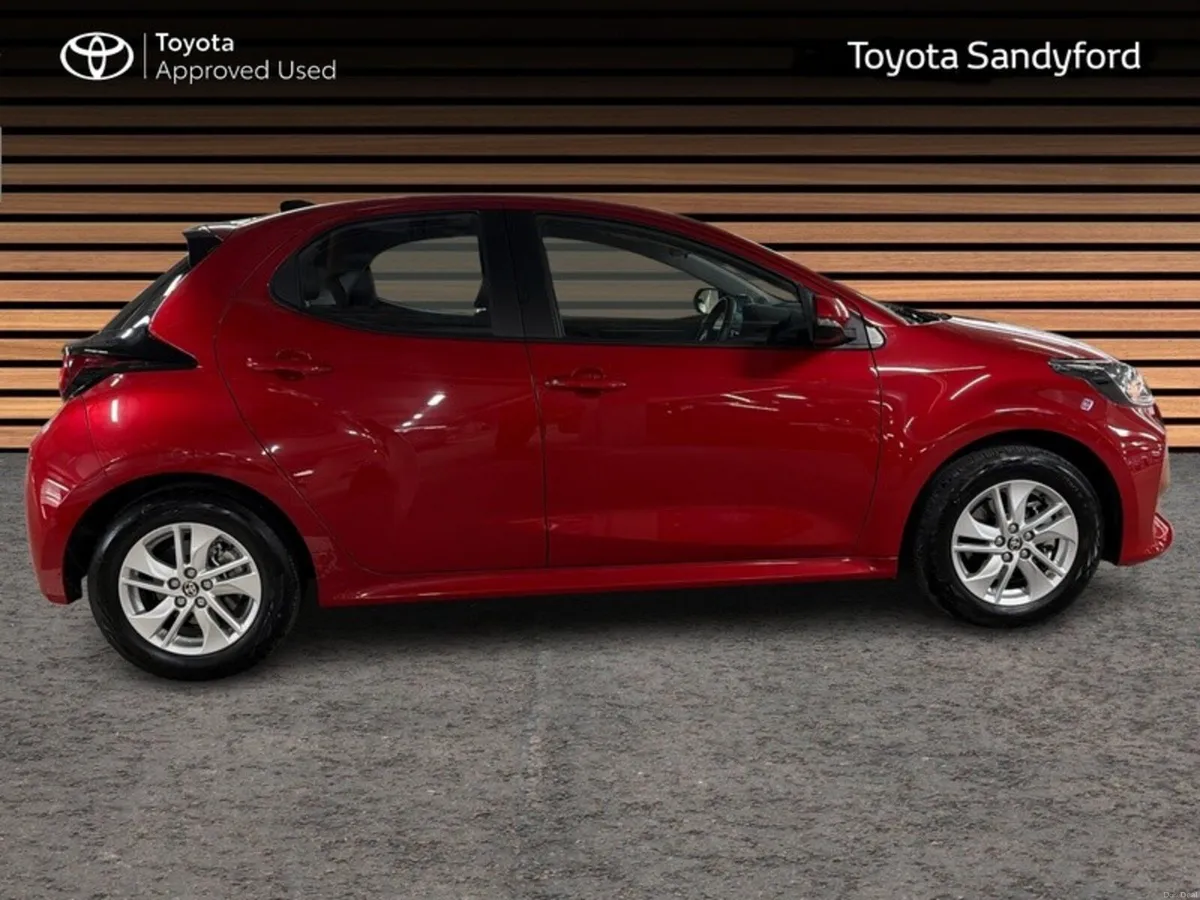 Toyota Yaris HYBRID LUNA // REAR CAMERA // TOYOTA - Image 3