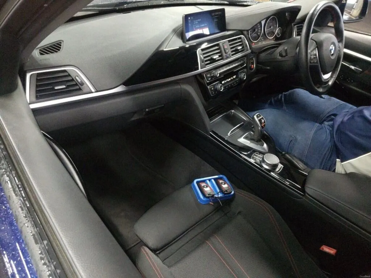 BMW 320D SPORT TOURING AUTO 2018 - Image 6