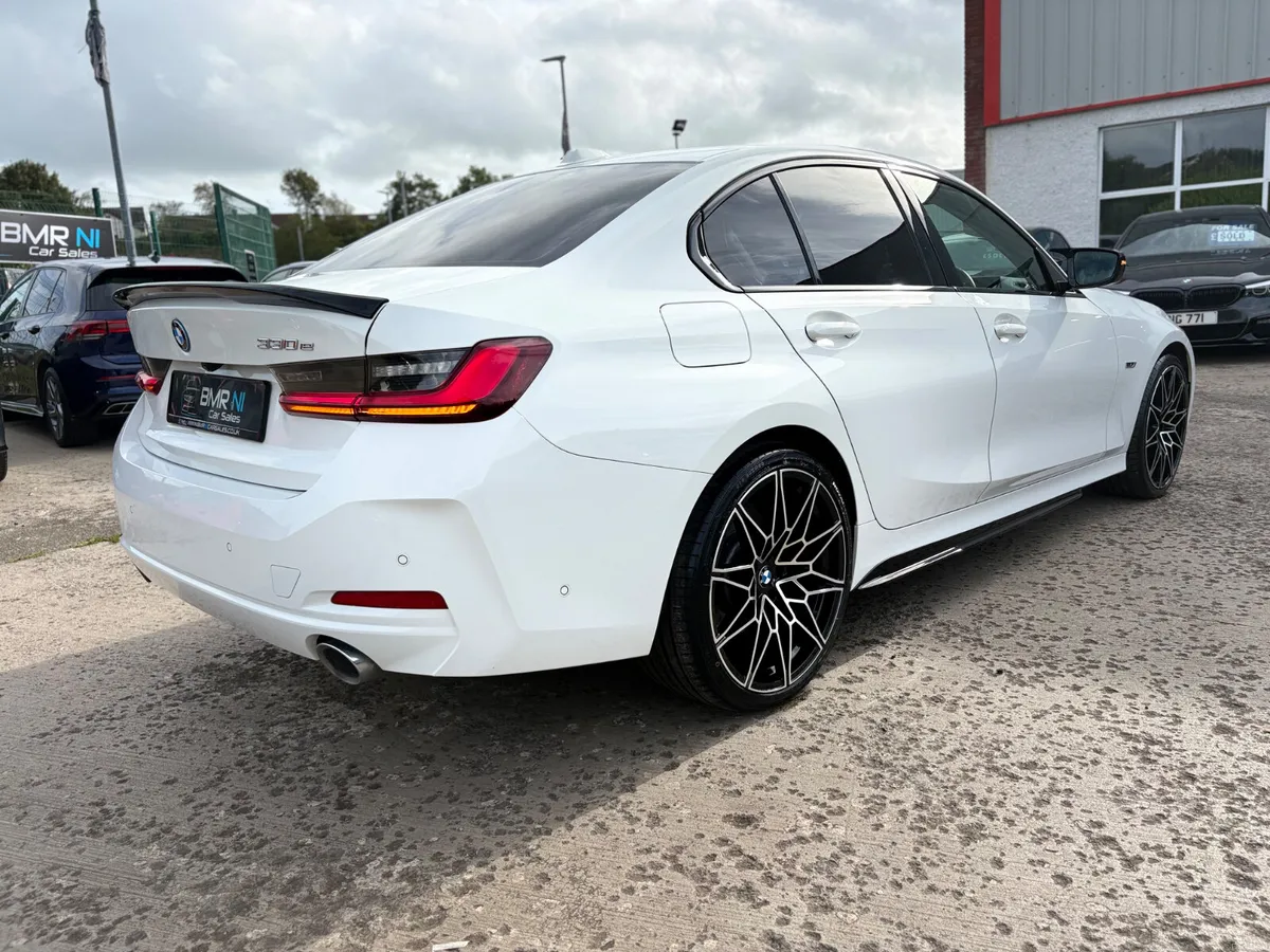 2022 BMW 330 SPORT AUTO HYBRID - Image 4