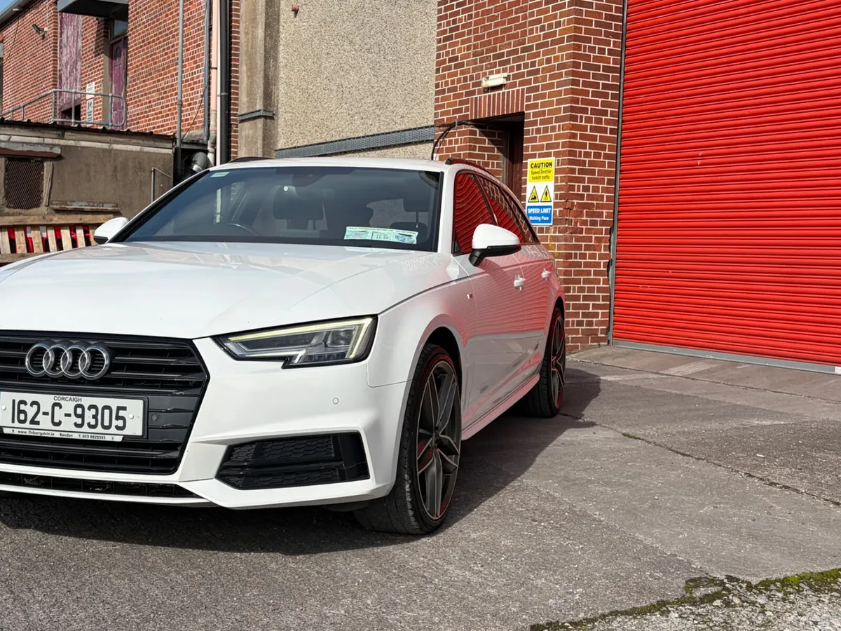 Audi A4  S LINE 2016 - Image 3