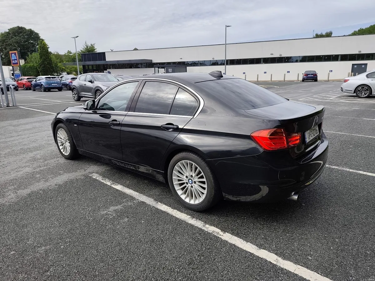 BMW 3-Series 2013 - Image 6