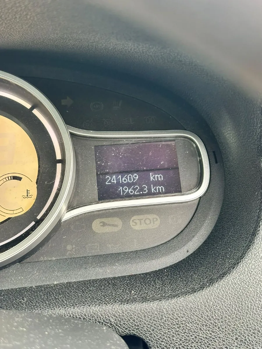 Renault Fluence 2010 WITH TAX AND NCT - Image 4