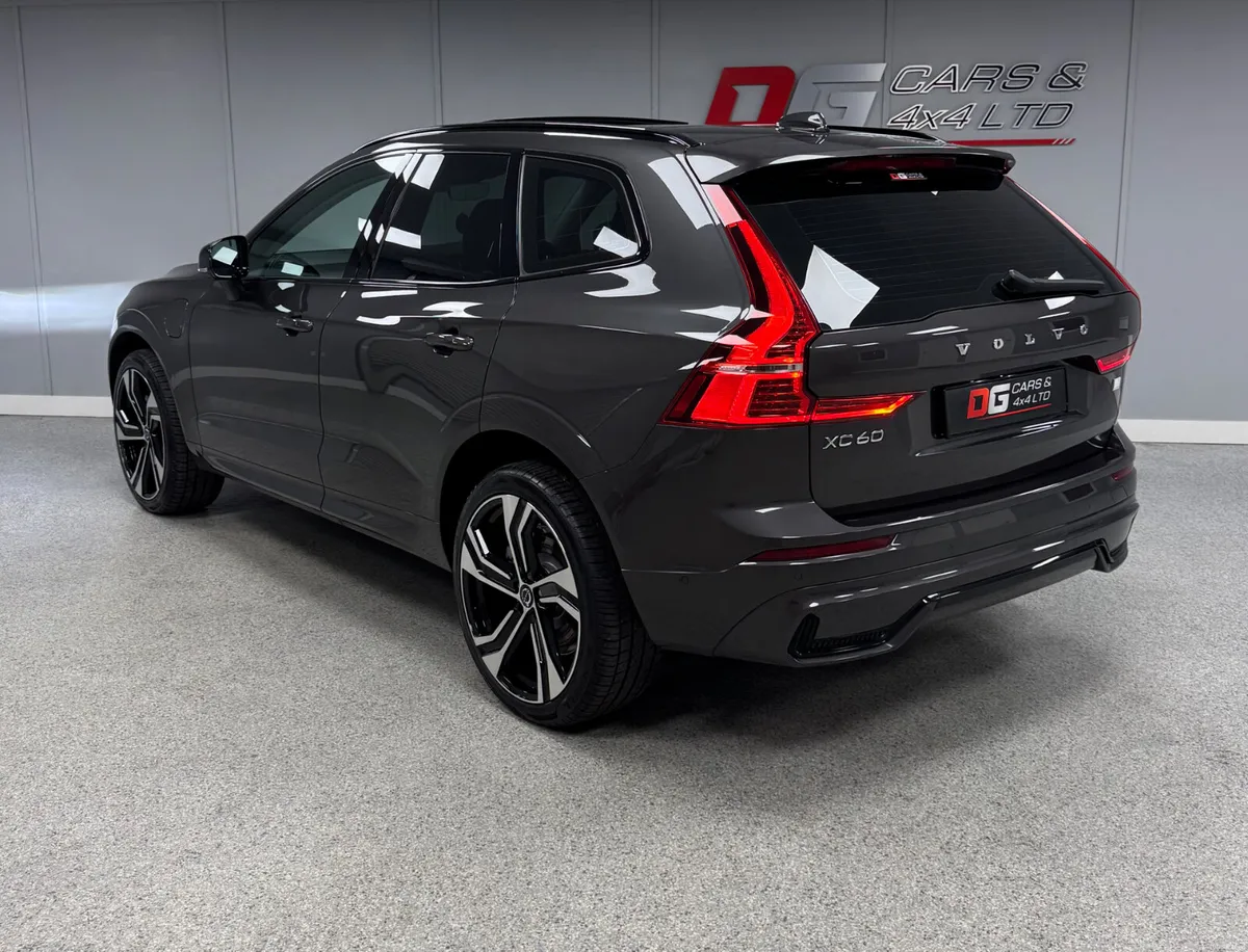 2023 Volvo XC60 2.0 T6 Recharge Plus Dark Auto - Image 5
