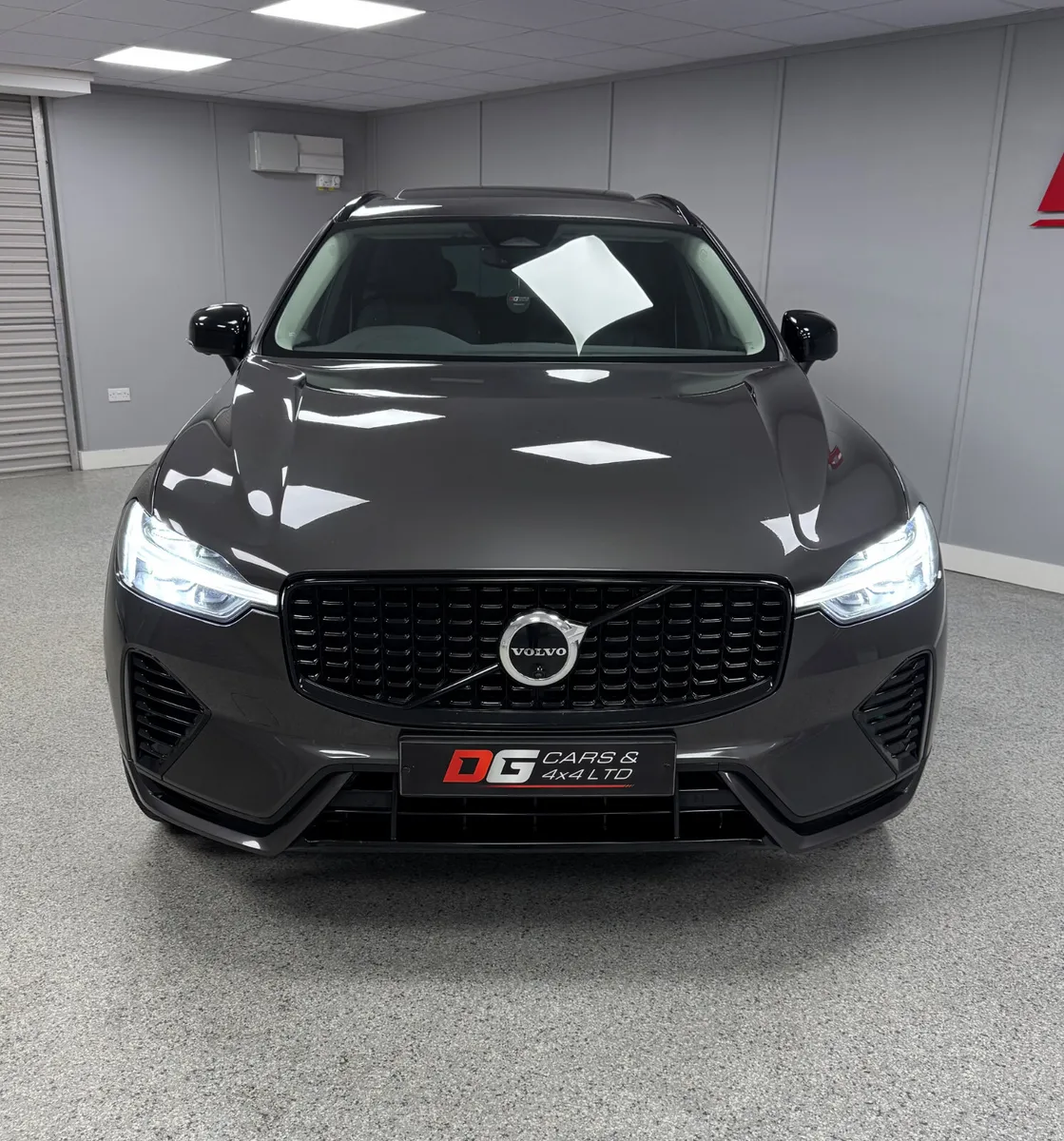 2023 Volvo XC60 2.0 T6 Recharge Plus Dark Auto - Image 2
