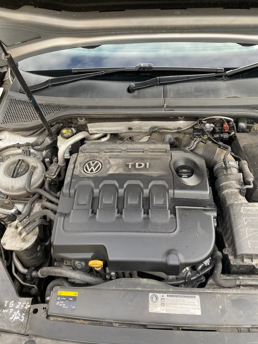 Volkswagen Passat 2016 - Image 5