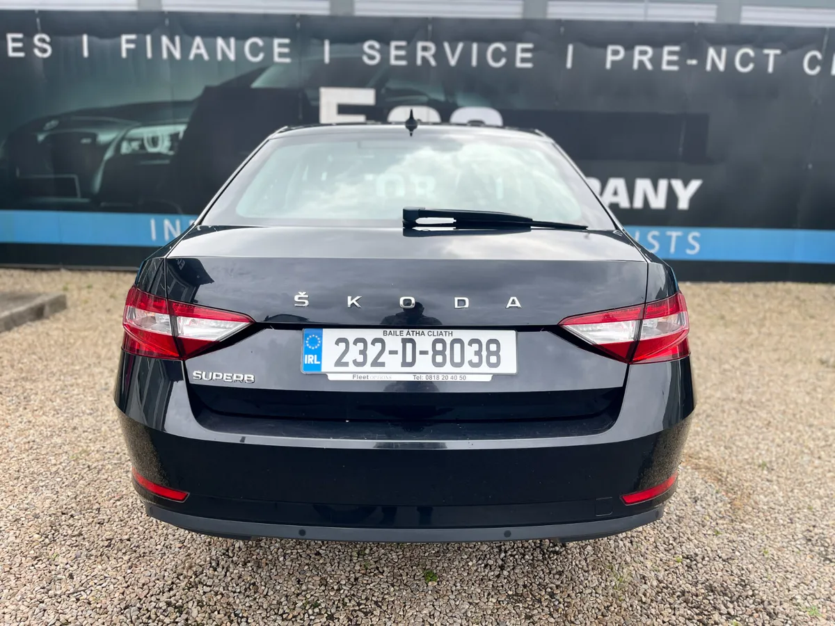 SKODA SUPERB, 2023, 2.0 DIESEL, AUTOMATIC - Image 6