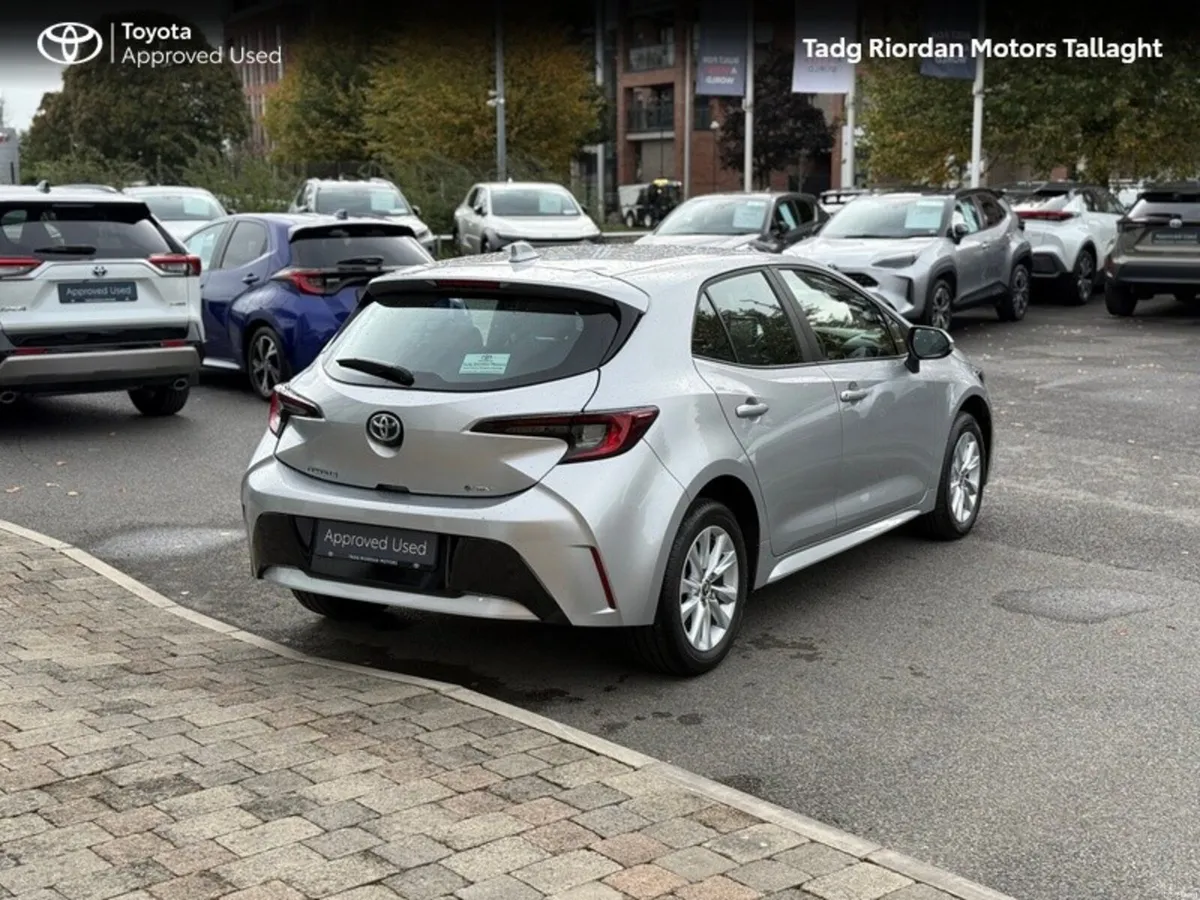 Toyota Corolla HEV LUNA HATCHBACK - Image 2