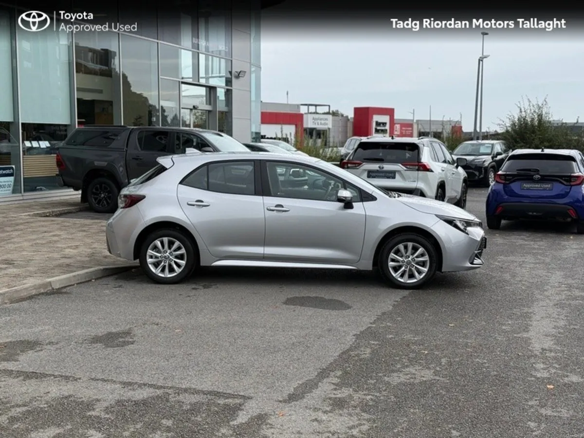 Toyota Corolla HEV LUNA HATCHBACK - Image 3