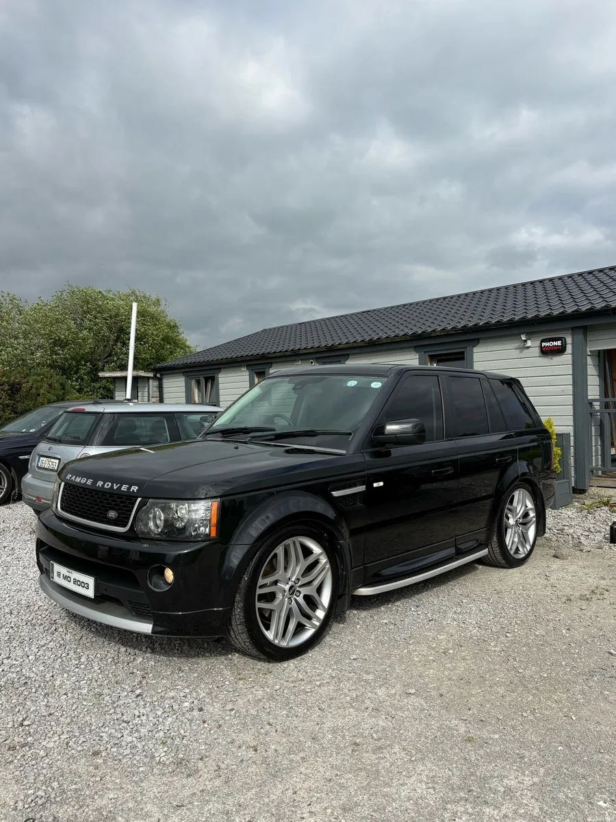 Range Rover Sport HSE Crew Cab - Image 5