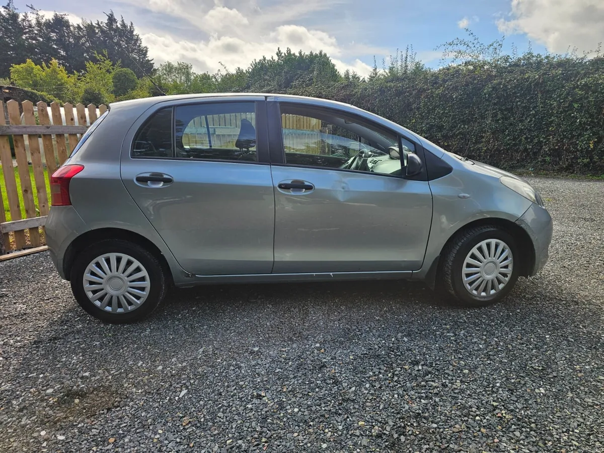 Toyota Yaris - Image 2
