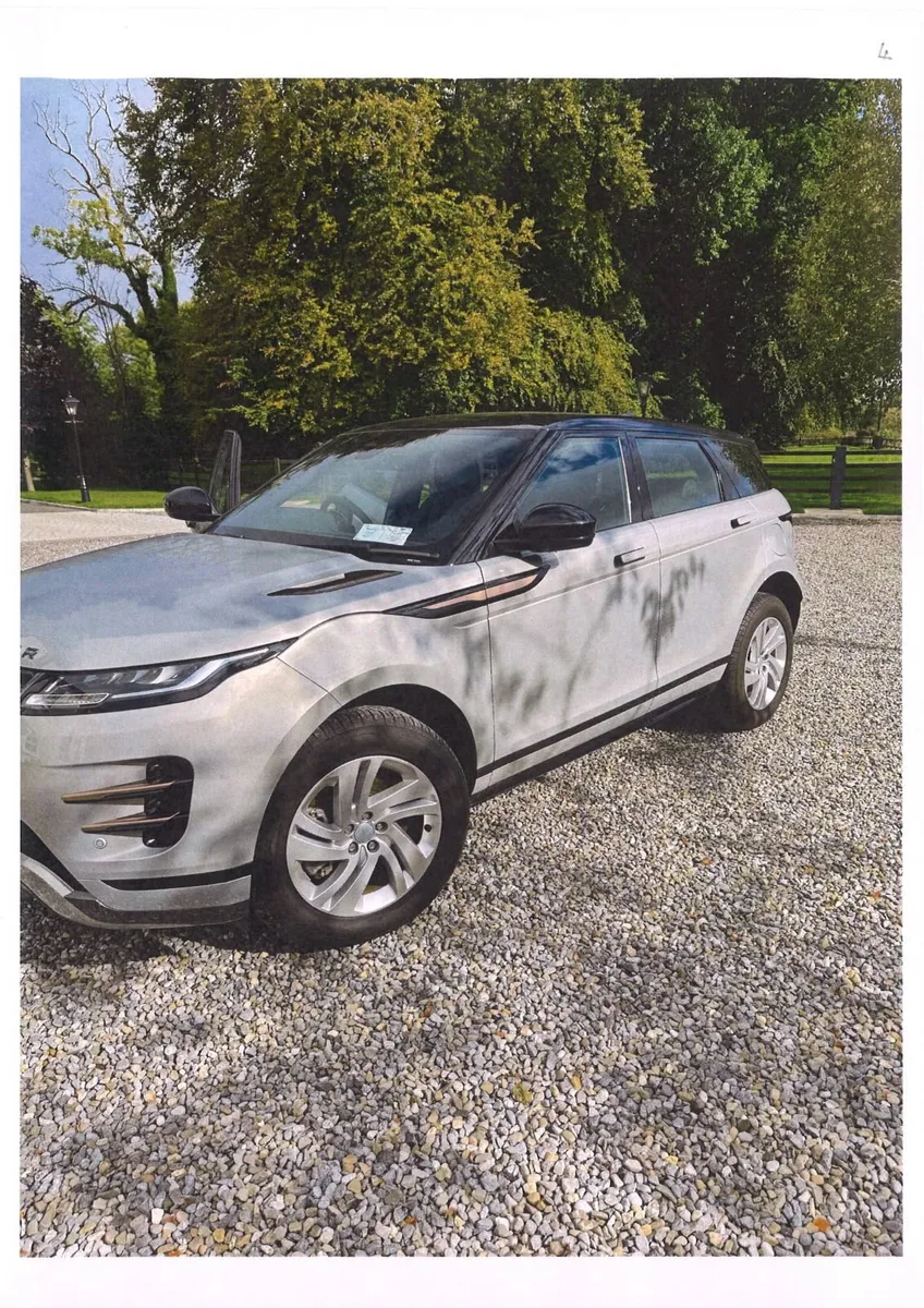 Land Rover Range Rover Evoque 2023 - Image 4
