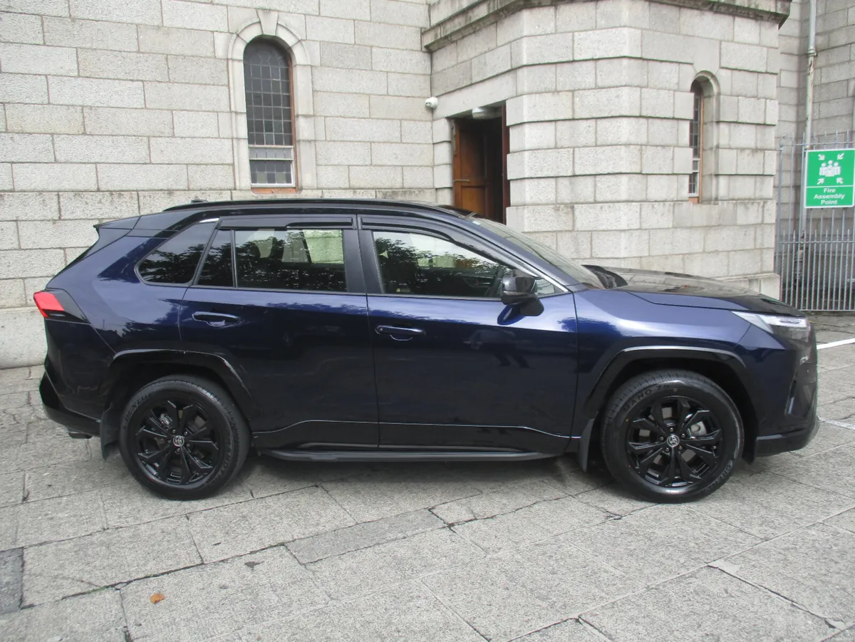 2025 TOYOTA RAV 4 HYBRID SPORT - Image 2