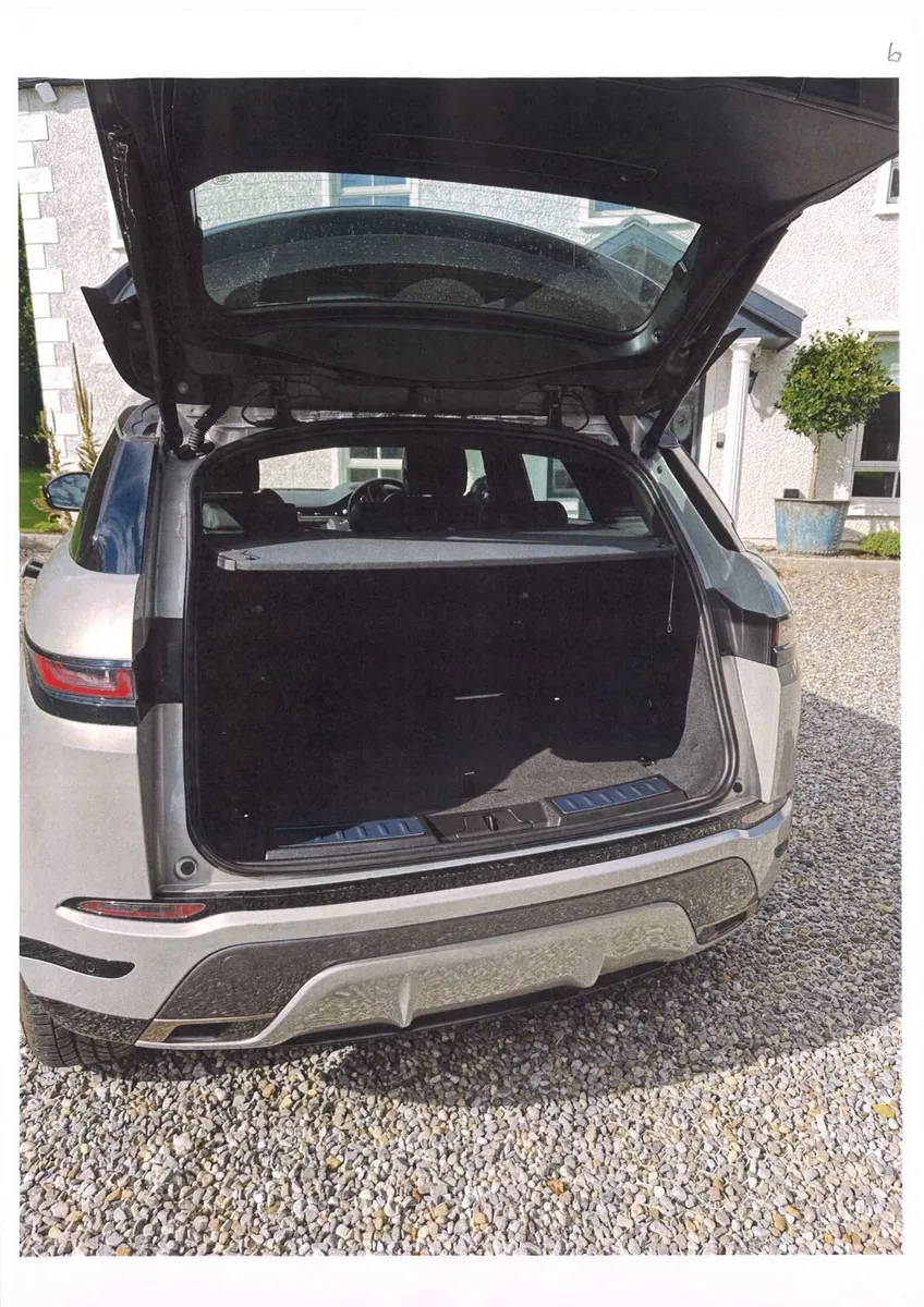 Land Rover Range Rover Evoque 2023 - Image 6