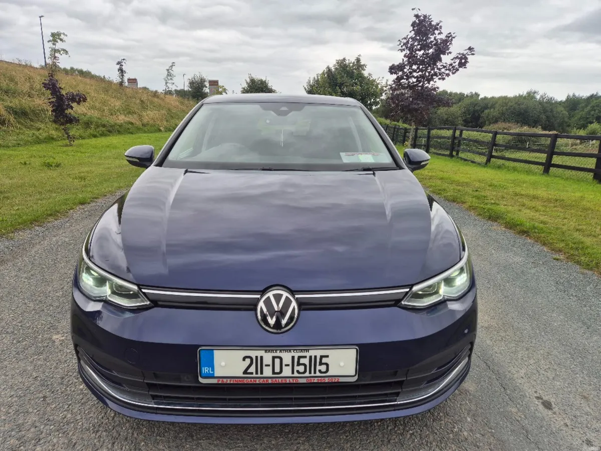 2021 (211) Volkswagen Golf Style 2.0L TDI - Image 2