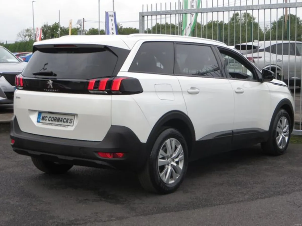 Peugeot 5008 BLUE HDI S/S ALLURE PREMIUM PLUS - Image 6