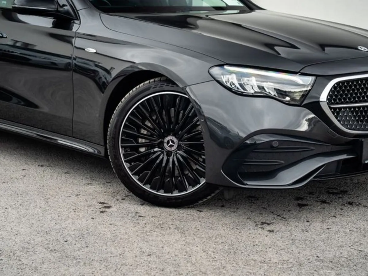 Mercedes-Benz E-Class E 300 E URBAN EDITION - Image 2