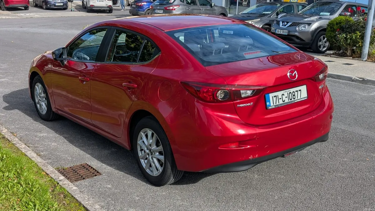 Mazda 3 1.5 diesel Very economical New NCT - Image 5