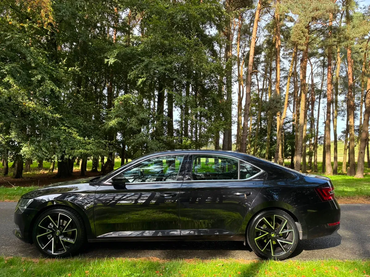 Skoda Superb 2019 2.0 TDI STYLE AUTOMATIC - Image 4