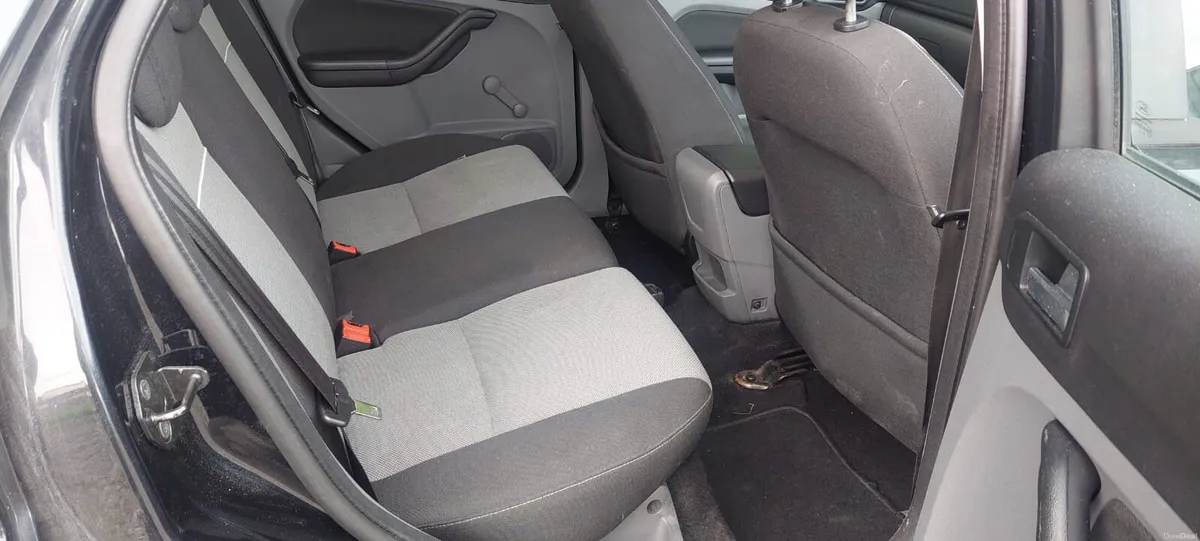 Ford Focus - Image 5