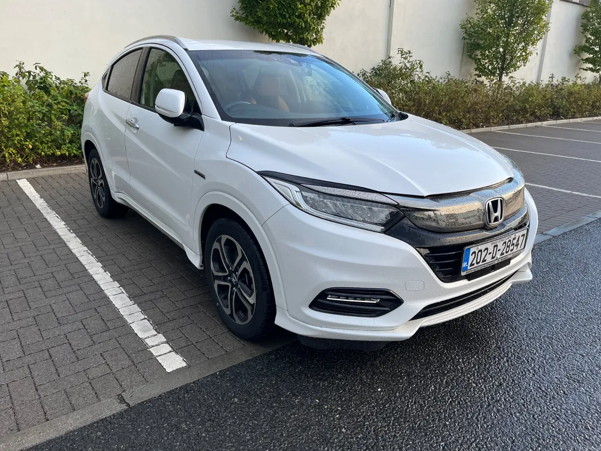 Honda Vezel 2020, 1.5 PETROL HYBRID, - Image 1