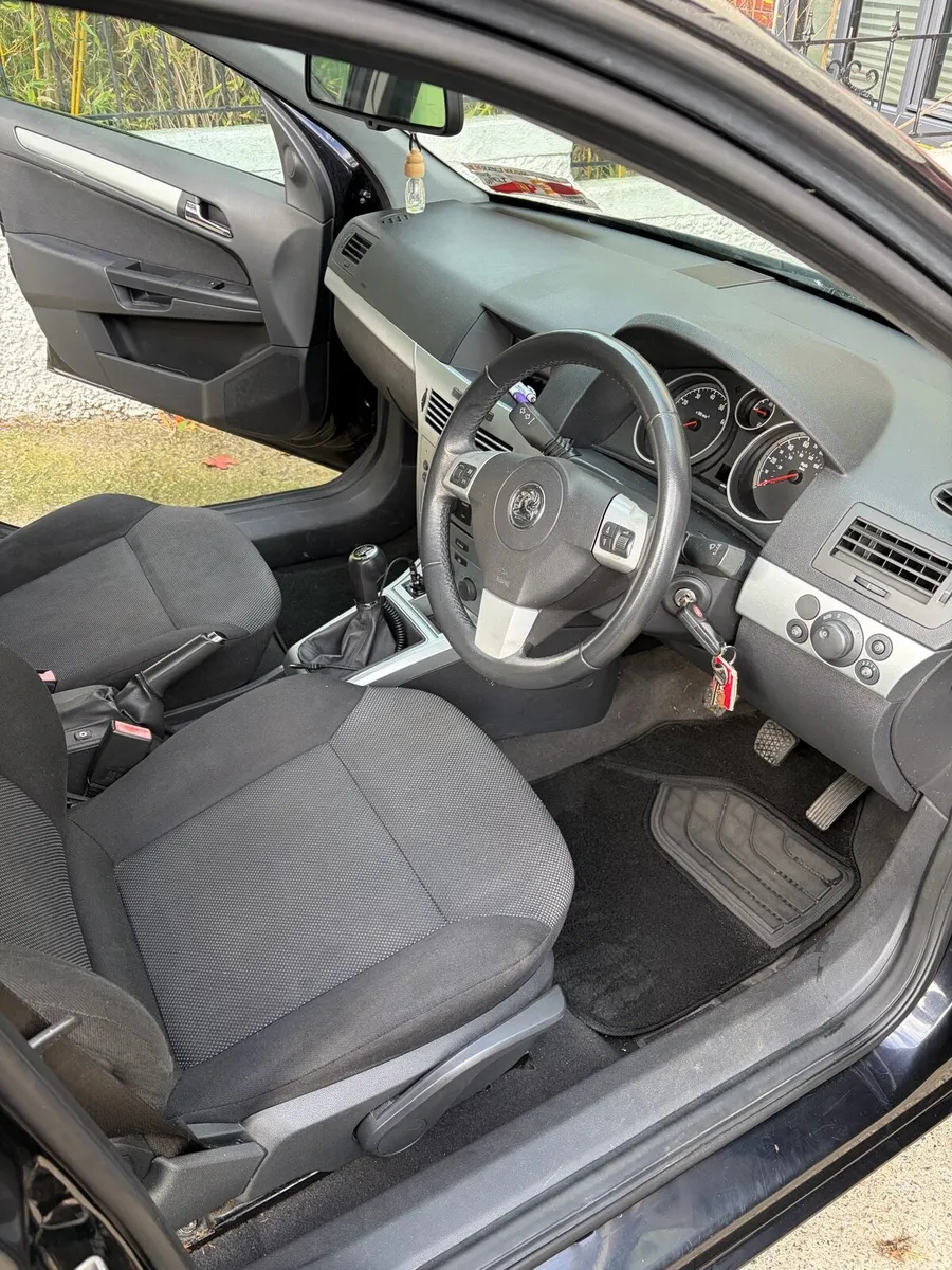 09 VAUXHALL ASTRA NEW NCT LOW mileage - Image 6