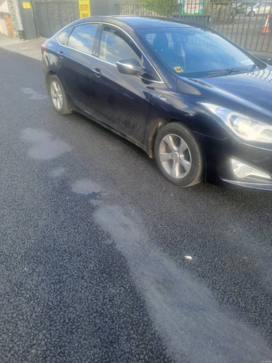 Car - Image 2