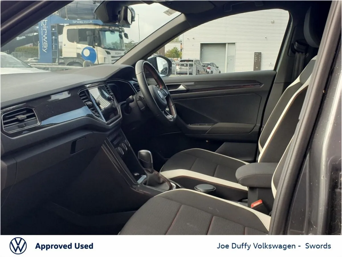 Volkswagen T-Roc 1.5 TSI 150bhp Sport DSG - Image 3
