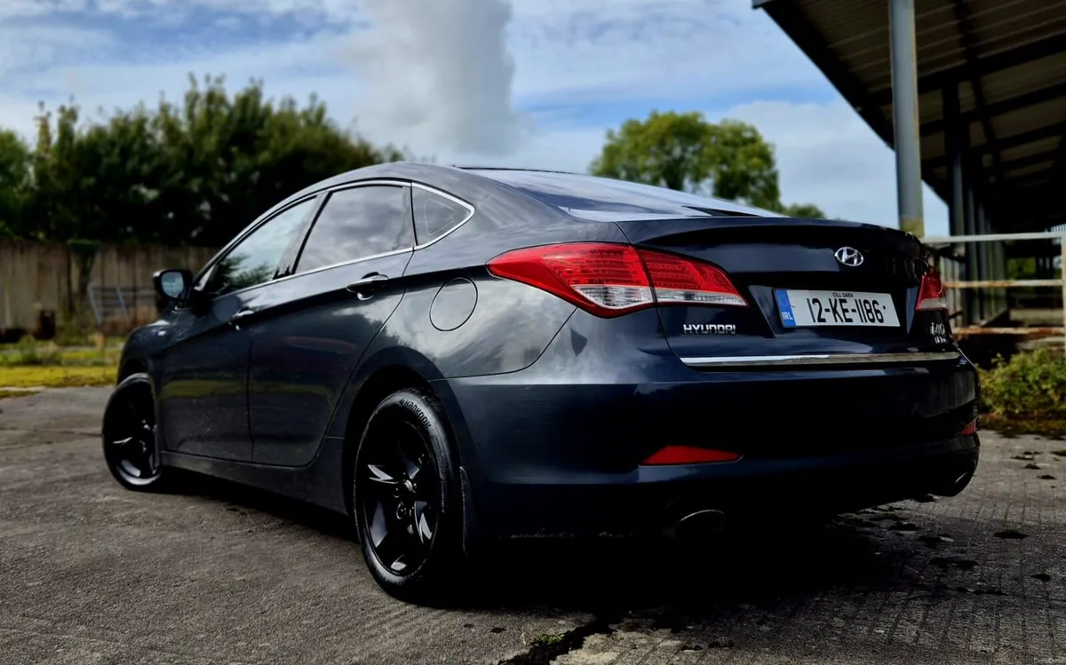 2012 Hyundai i40 Blue Drive 1.7 Diesel

Clean and - Image 5