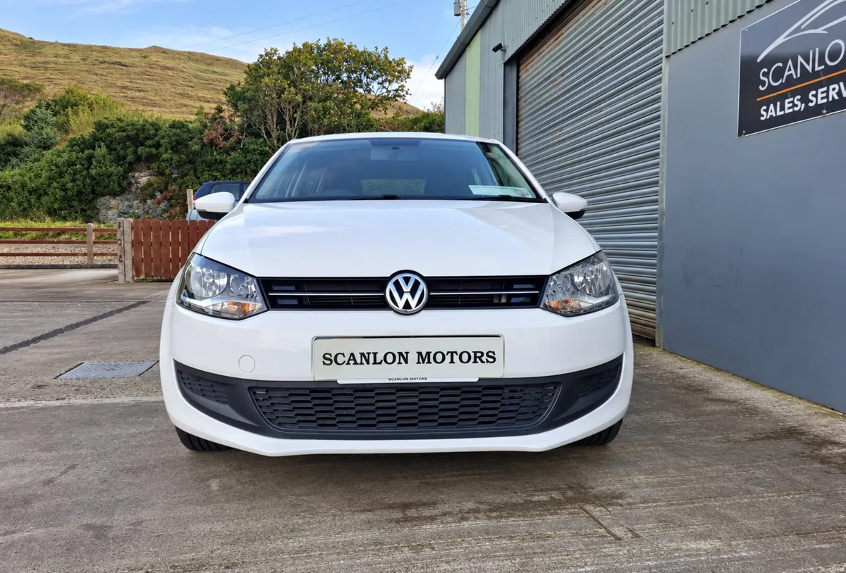 Volkswagen Polo 2012 Automatic - Image 4
