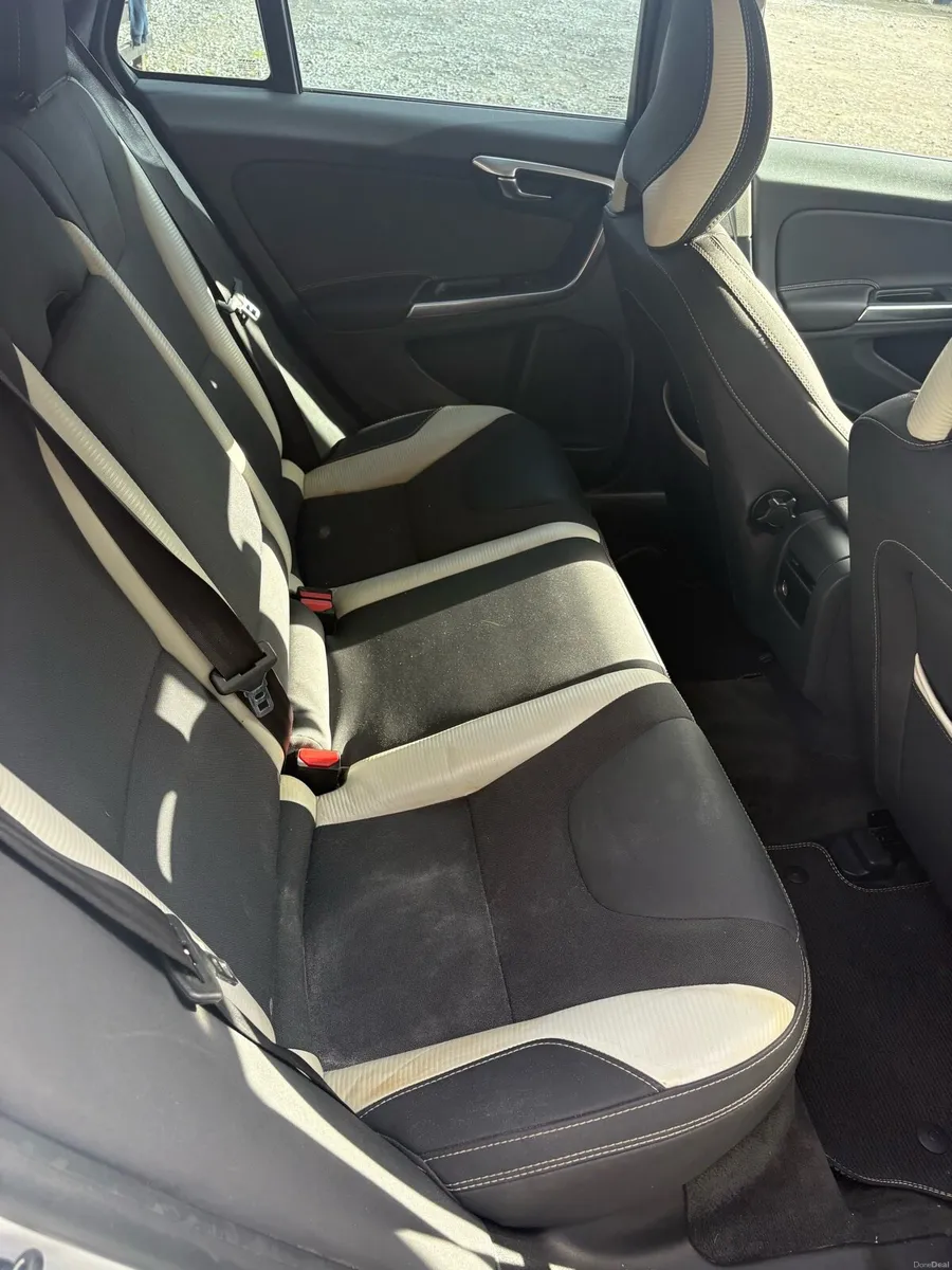 Car - Image 6