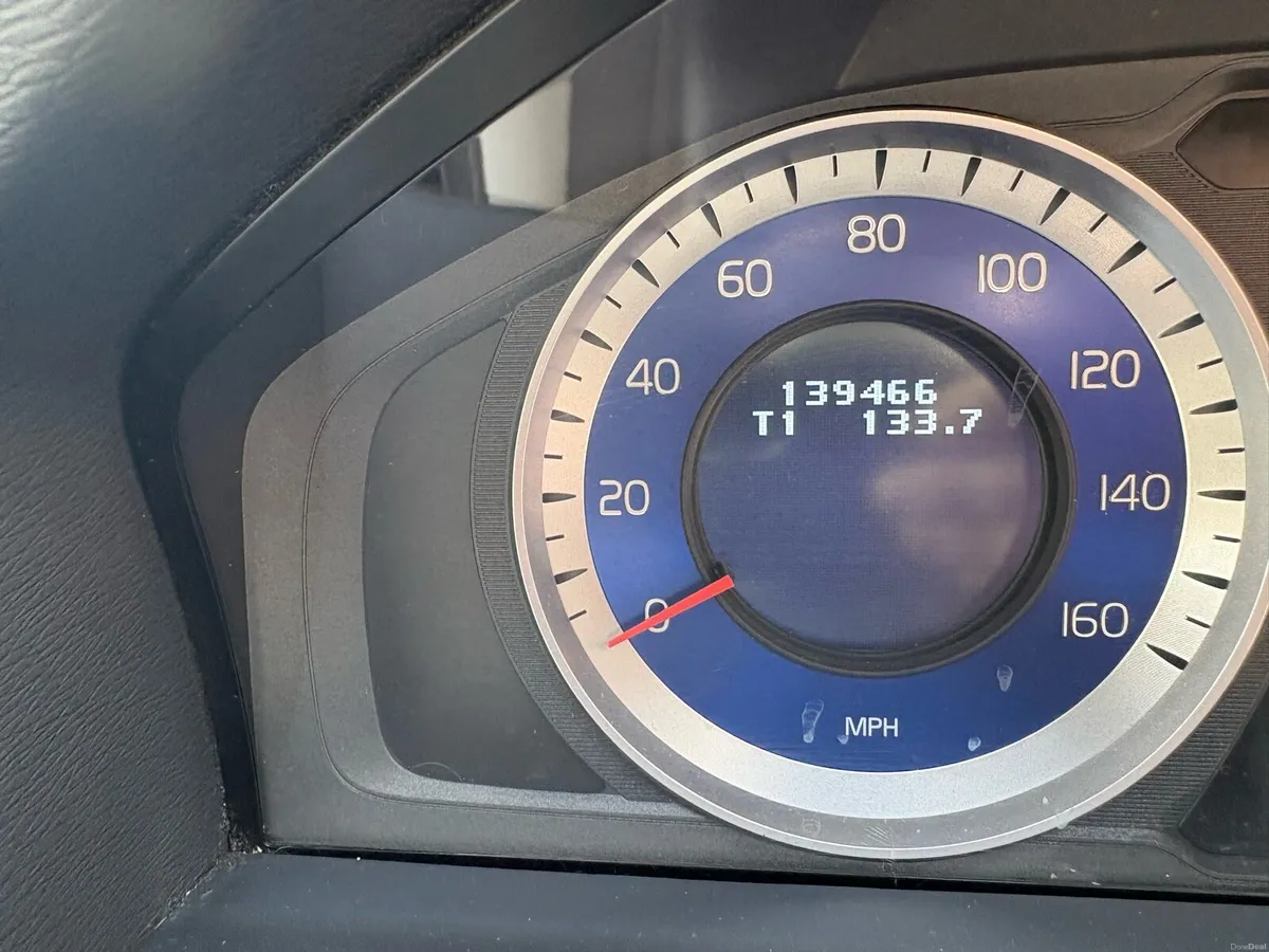 Car - Image 4