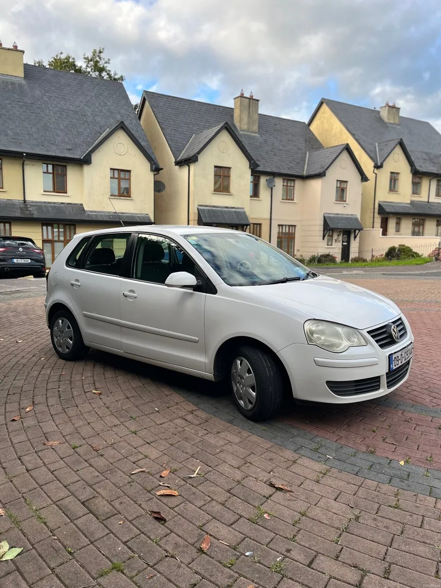 Volkswagen Polo 2009 - Image 2