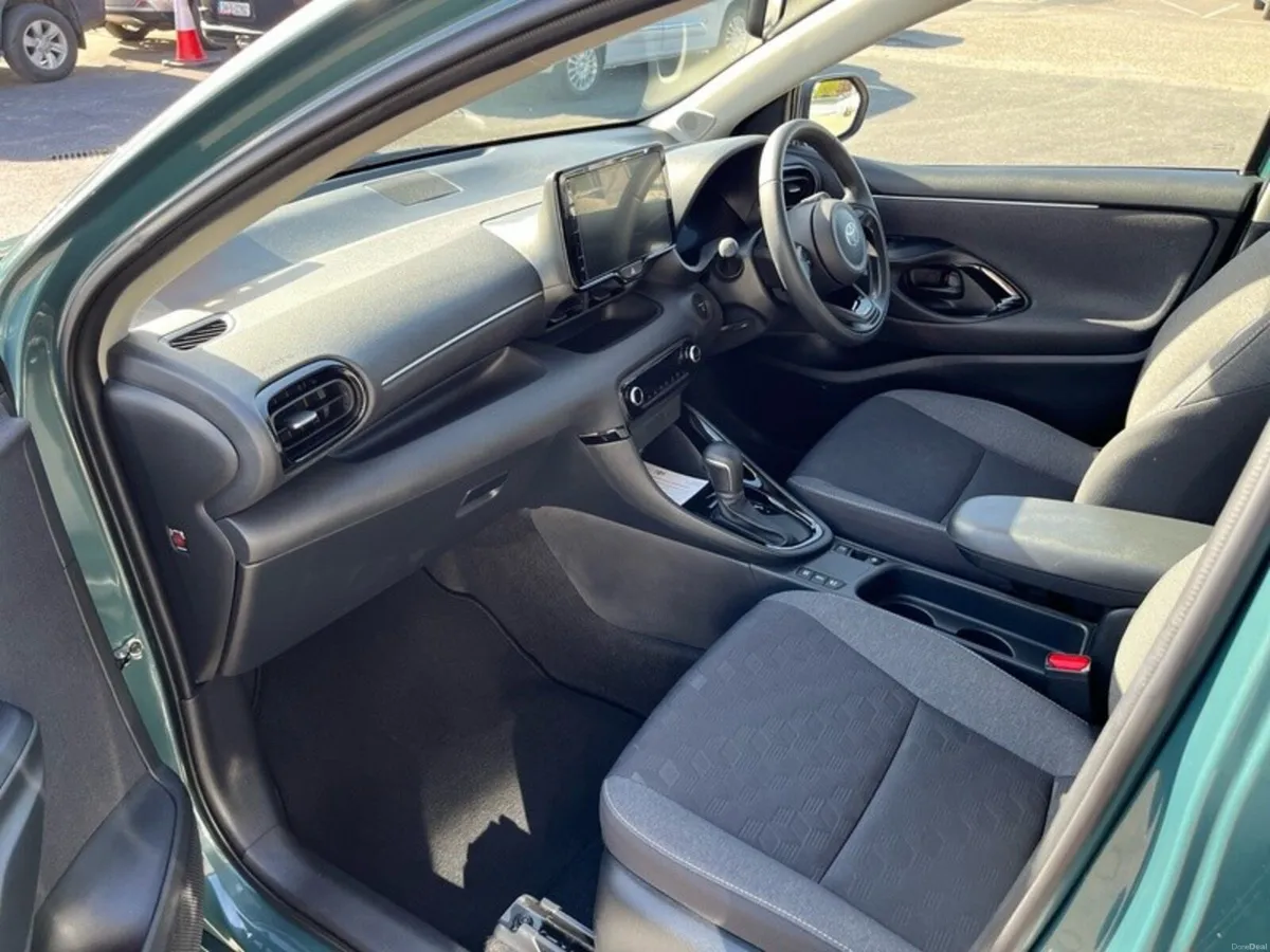 Toyota Yaris - Image 6