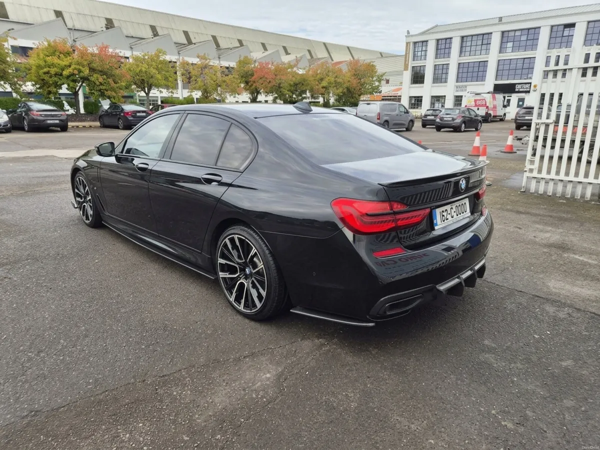 Bmw 7 Series 740E M-Sport Automatic(M-Performance) - Image 5