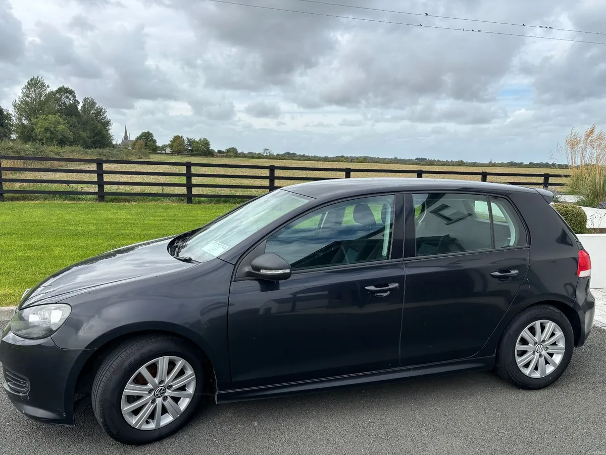 Volkswagen Golf 2011 - Image 1