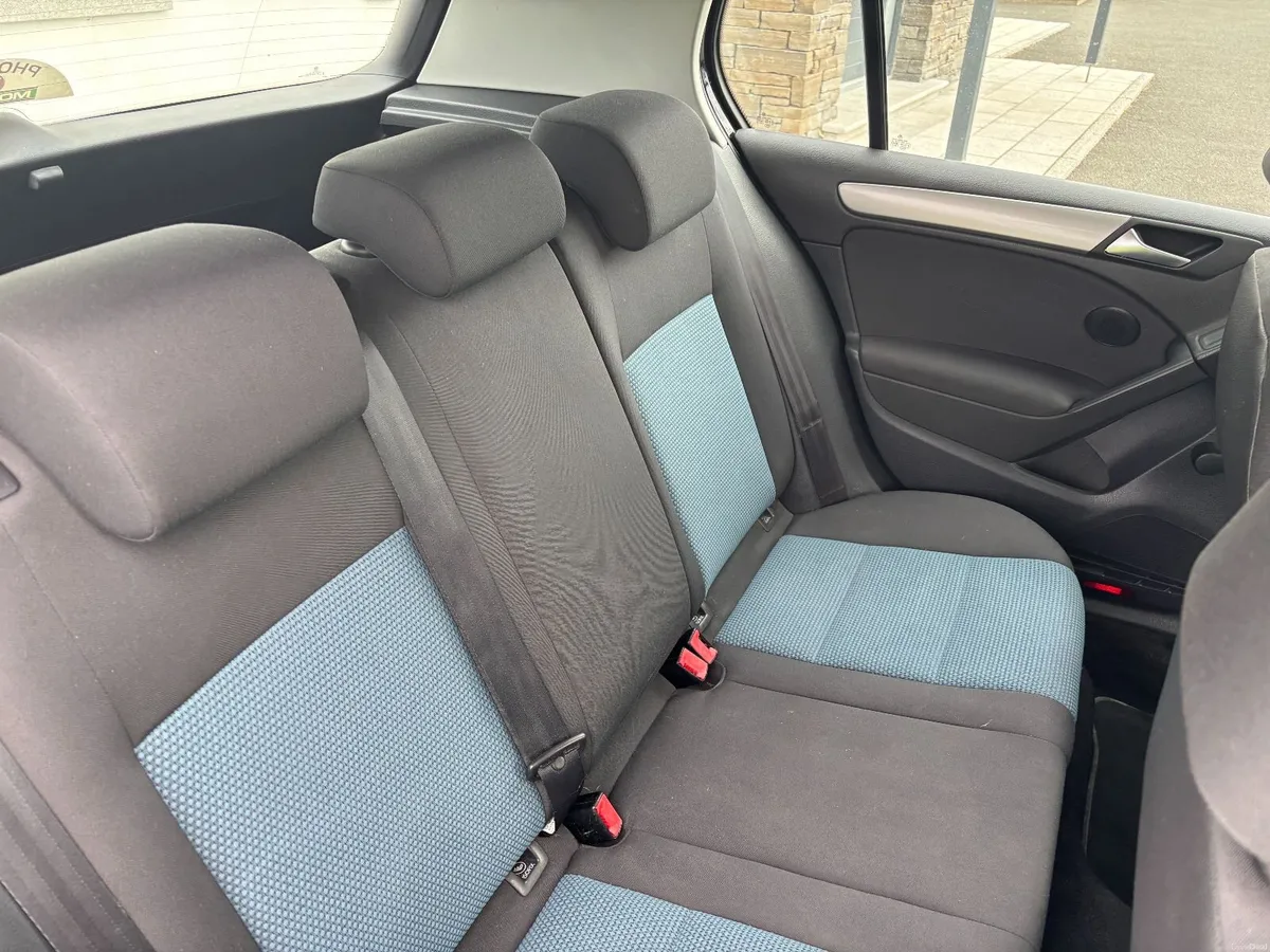 Volkswagen Golf 2011 - Image 5